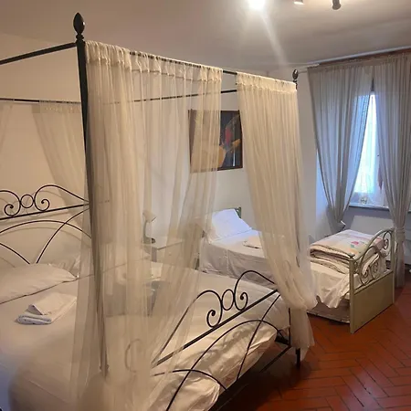 Borgo Vallelunga House